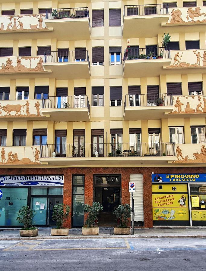 فندق A Un Passo Dal Centro باليرمو المظهر الخارجي الصورة