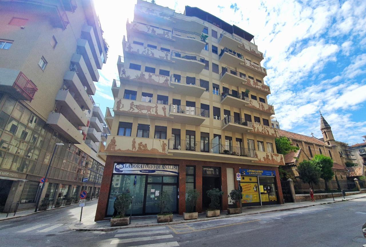 فندق A Un Passo Dal Centro باليرمو المظهر الخارجي الصورة